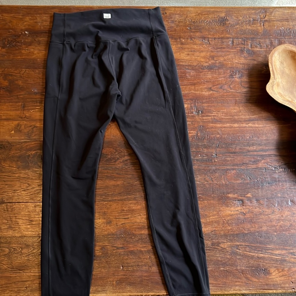 Vuori Studio Pocket Legging